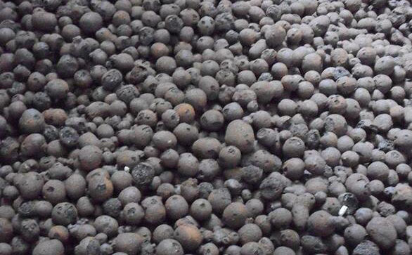 衛(wèi)生間陶?；靥罘椒ㄊ窃鯓拥陌?/>
     <h3>衛(wèi)生間陶?；靥罘椒ㄊ窃鯓拥陌?/h3>
     <p>衛(wèi)生間回填方式廢渣回填：這種方式的優(yōu)點(diǎn)是施工簡(jiǎn)單，價(jià)格便宜，缺點(diǎn)是怕某部分樓板超重，一般好點(diǎn)的物業(yè)也不允許，此種方式也會(huì)逐漸被淘汰；水泥預(yù)制板：就是我家用的工藝，先在外面做好</p>
     <span><a href=